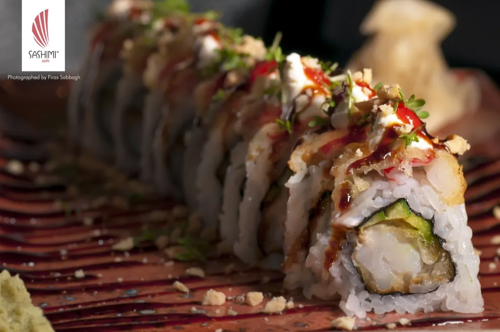 Frische Sushi-Rolls für Bestellung und Mitnahme